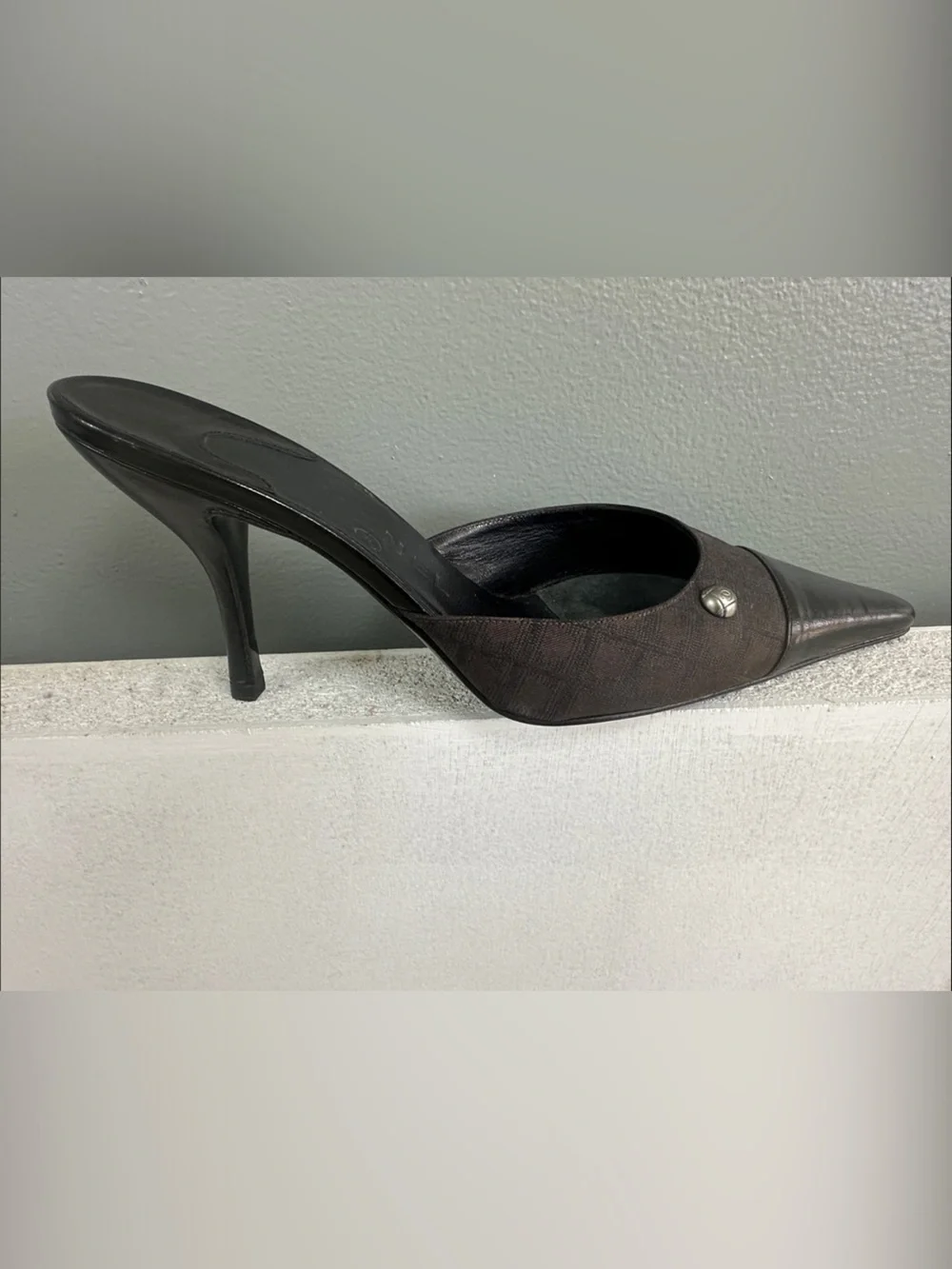 CHANEL Black Logo-Trim Pointed Toe Slide Mules